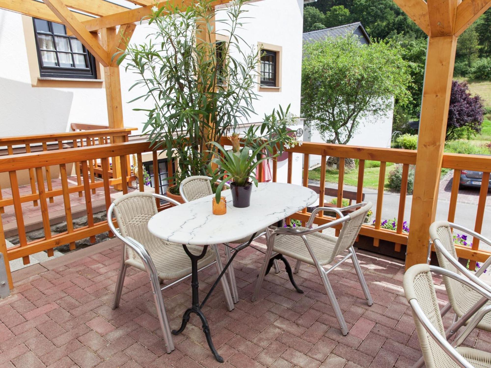 A Modern Apartment In The Hunsr Ck Region S Romantic Drohn Valley Merschbach Kültér fotó